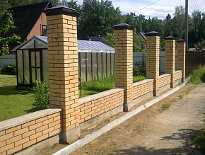 Кирпичные столбы для заборов купить Москва
